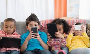 الأجهزة الذكية تعزز ثقافة الأطفال